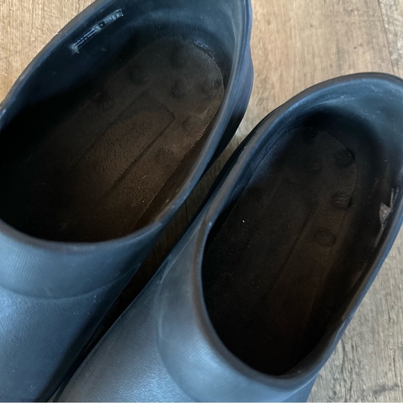 Crocs Neria Pro II Slip Resistant Work Clog - Picture 9 of 10